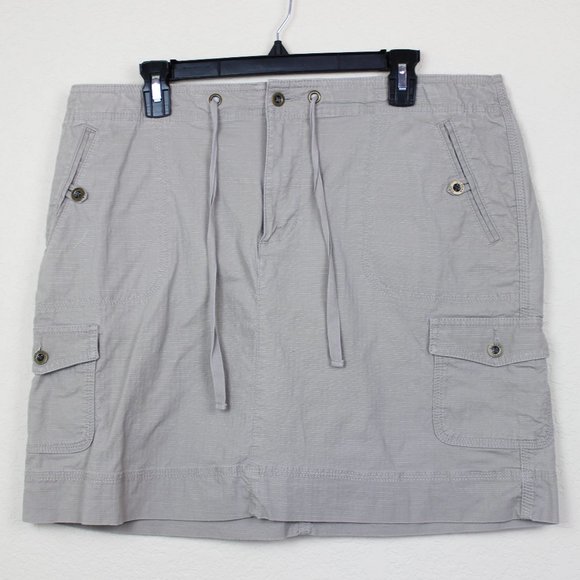 L.L. Bean Dresses & Skirts - ✨ Closet Refresh - L.L. Bean Favorite Fit Cargo Skirt